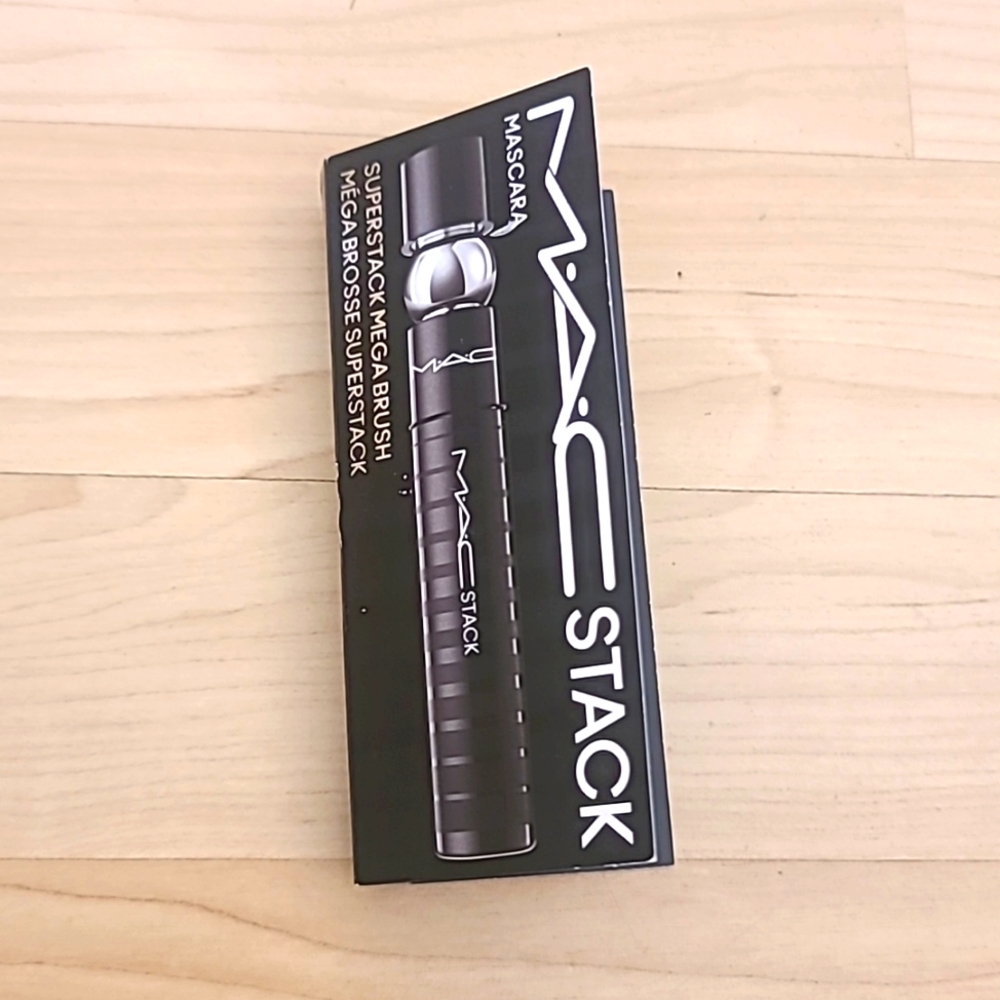Mac Stack Mascara Super stack MegaBrush Black 2.1ml travel size